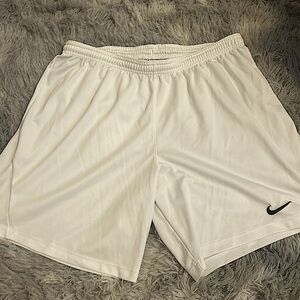 Men’s Nike athletic shorts white.